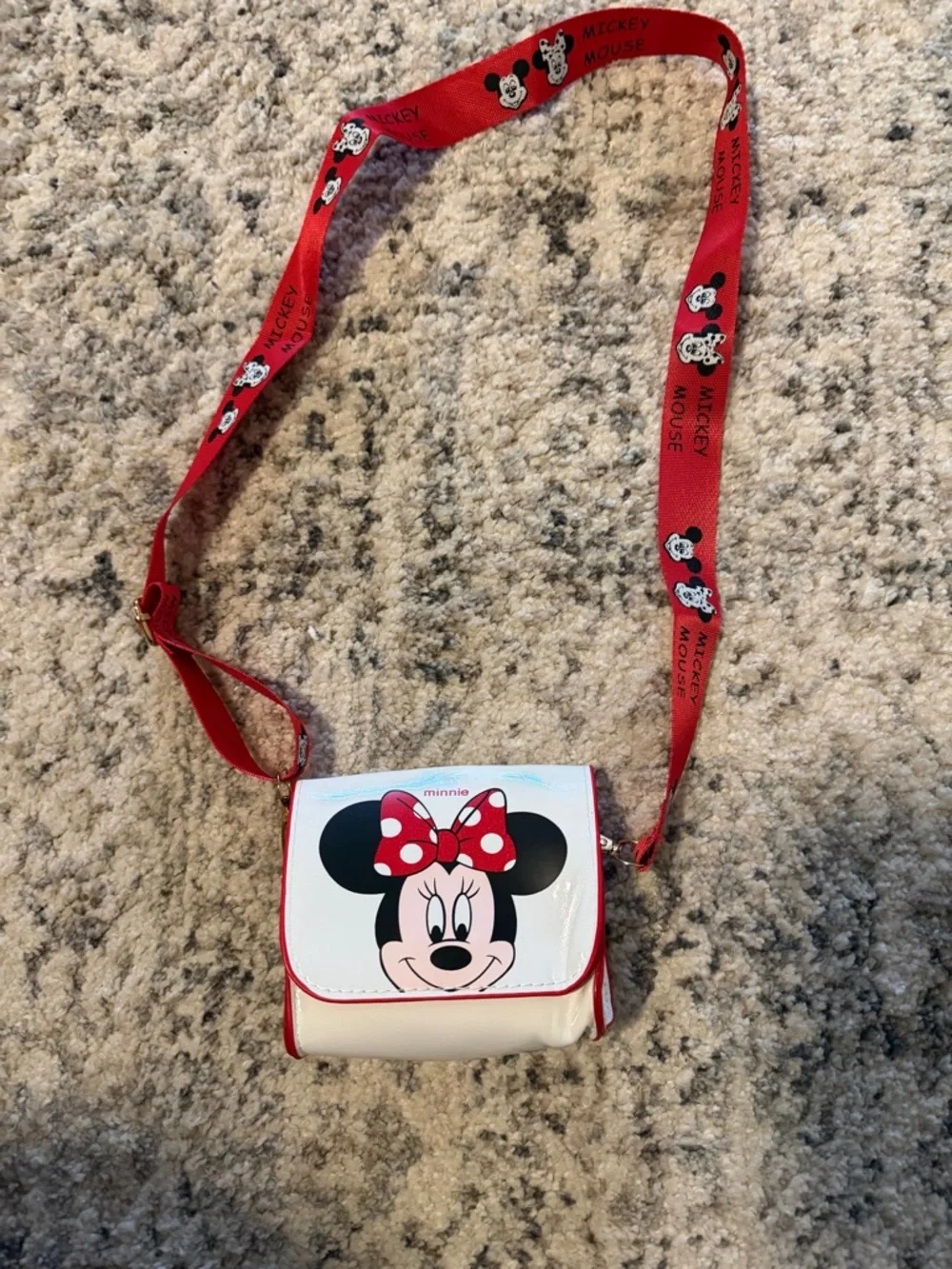 Minnie Mouse Kids Red Crossbody Bag - Picture 1 of 1